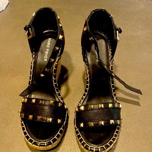 Marc Fisher size 8.5 wedges